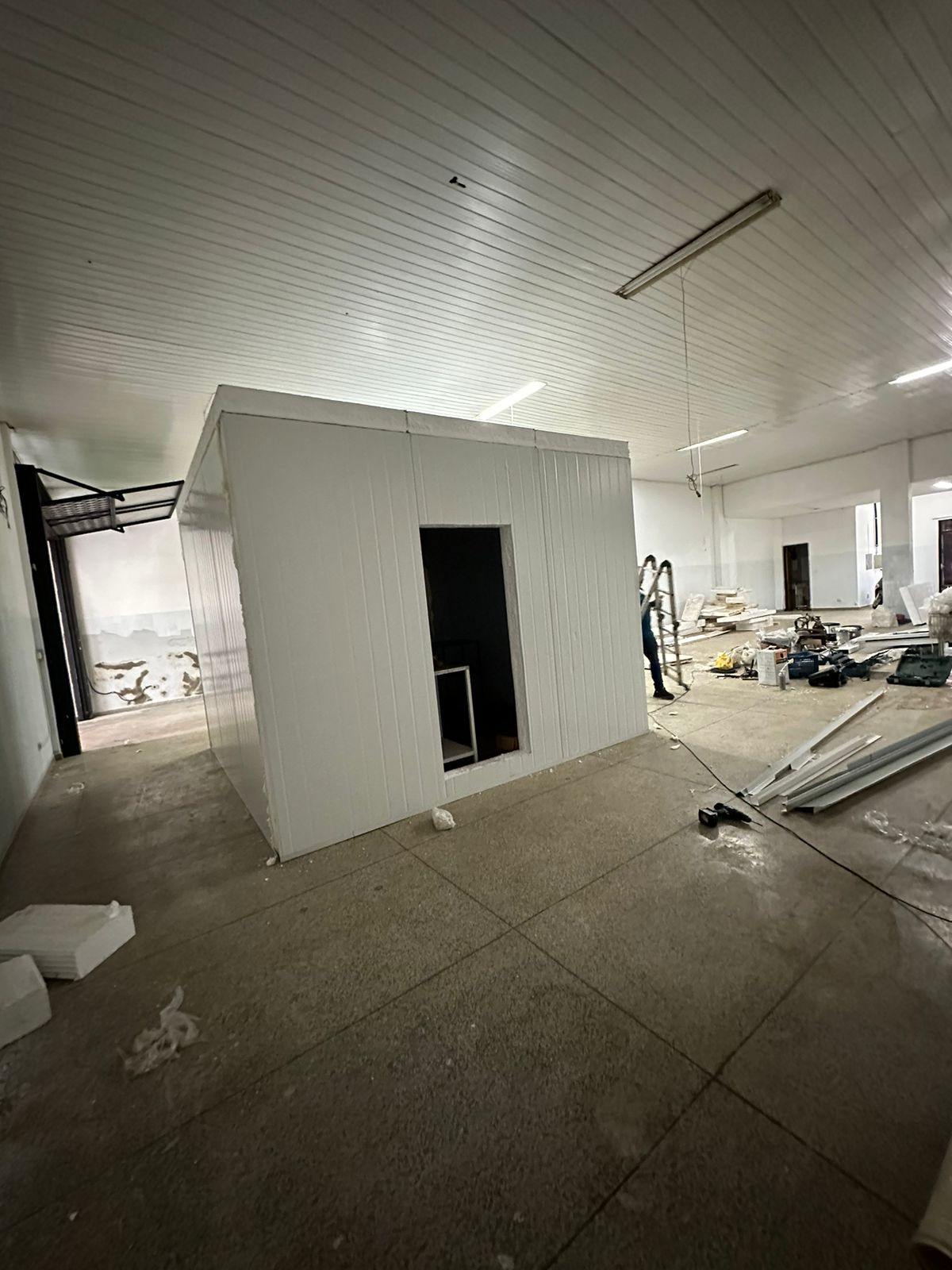 Câmara fria em obra.
